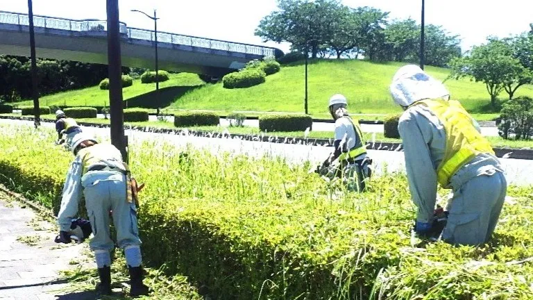 河川・公園・施設などへの芝張り・植栽・伐採